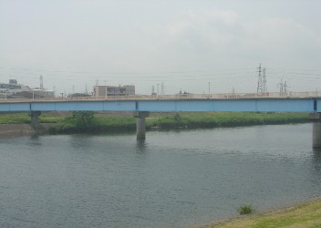 tsurumi-river